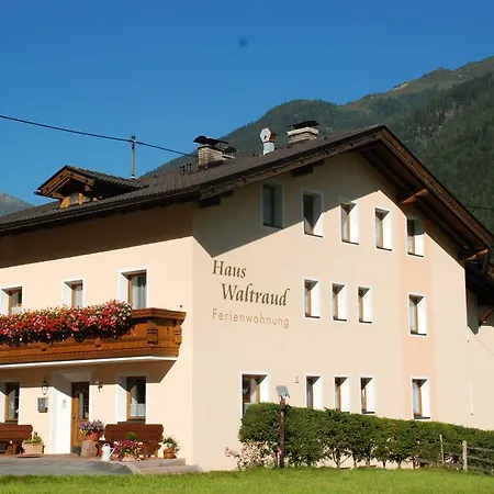 Haus Waltraud * Нойштіфт-ім-Штубайталь